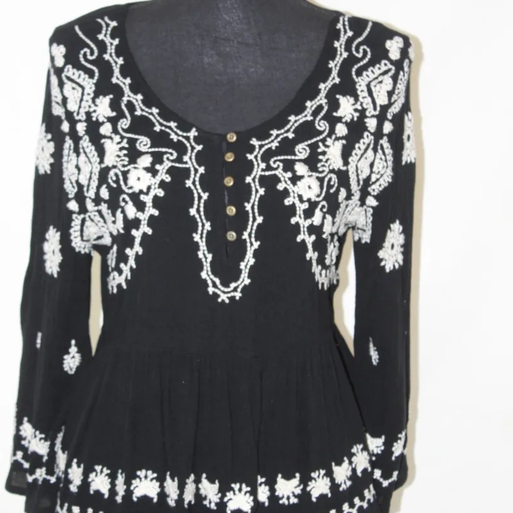 Very Gently Used/Loved Forever 21 Black Gauze LS Peasant Top, Size M